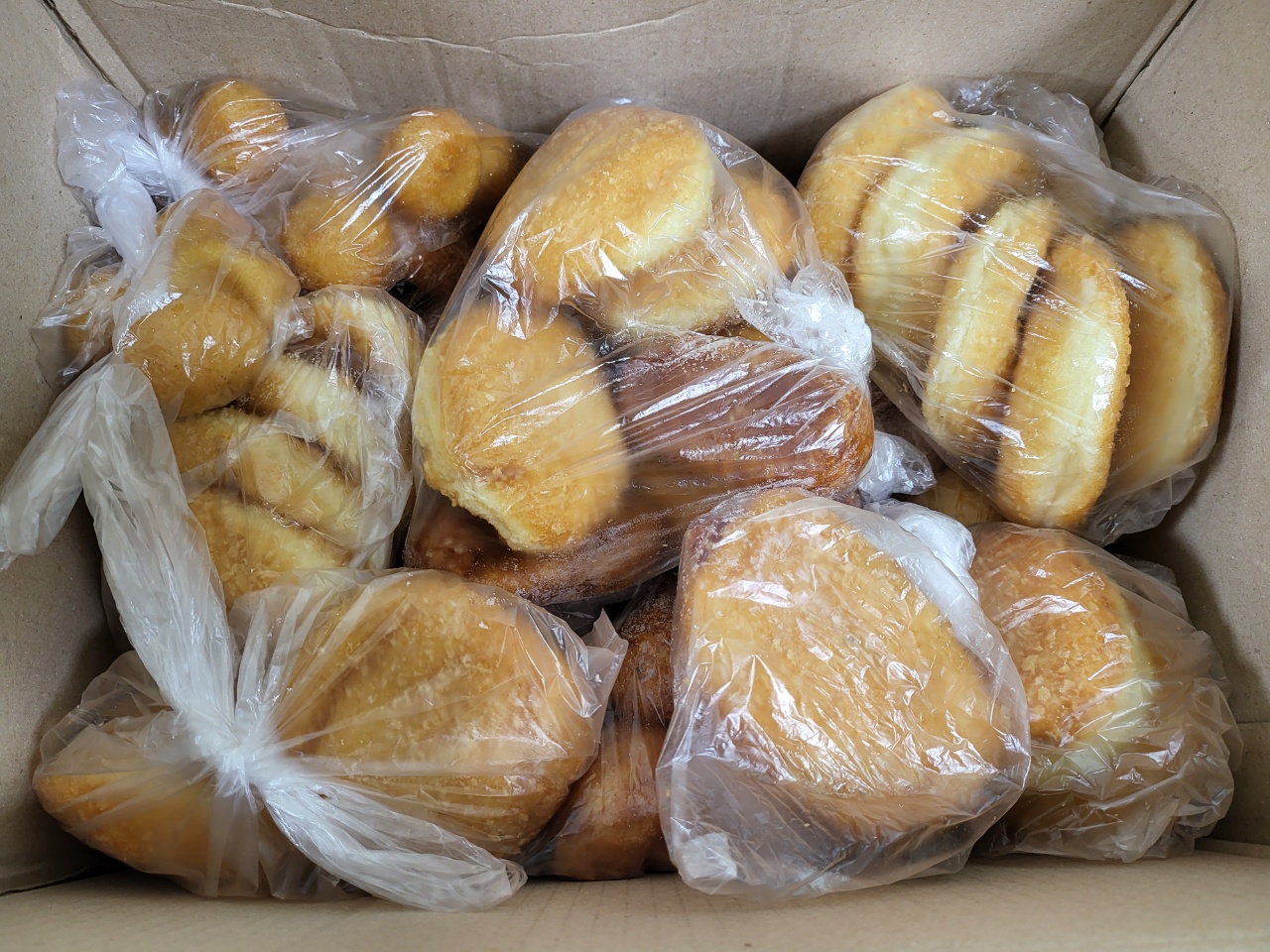 송사부수제고로케 이마트분당점에서 빵(고로케)  187개를 후원해 주셨습니다!